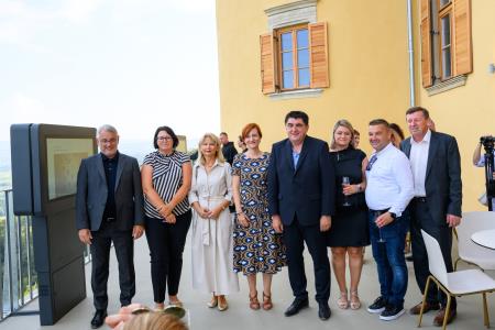 Otvoritev gradu(390)